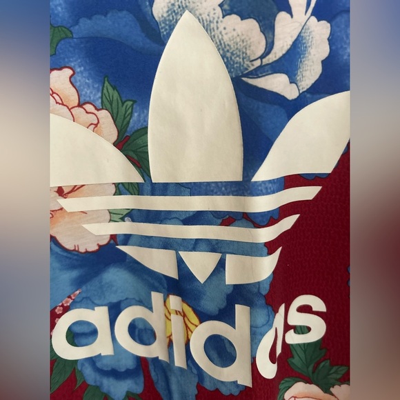 Adidas floral t-shirt - Picture 4 of 10